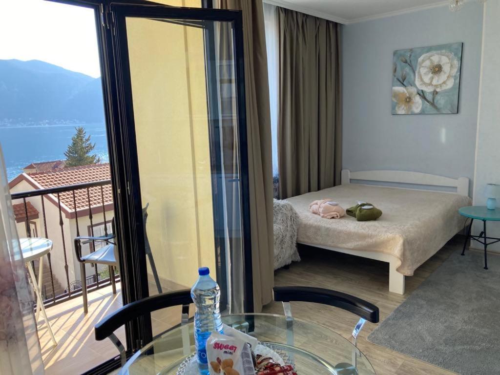 Apartments Fantasy Котор Экстерьер фото